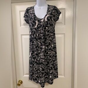 Molly Mae Hague maternity collection , black and white dress